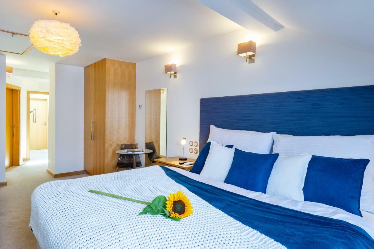 The Rooms Ceske Budejovice Buitenkant foto